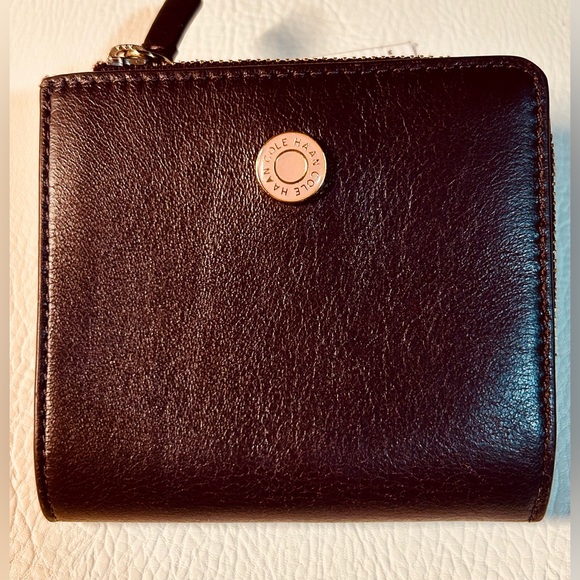 Cole Haan Handbags - ⭐️COLE HAAN⭐️Brown Leather Accessory with Gold Accent